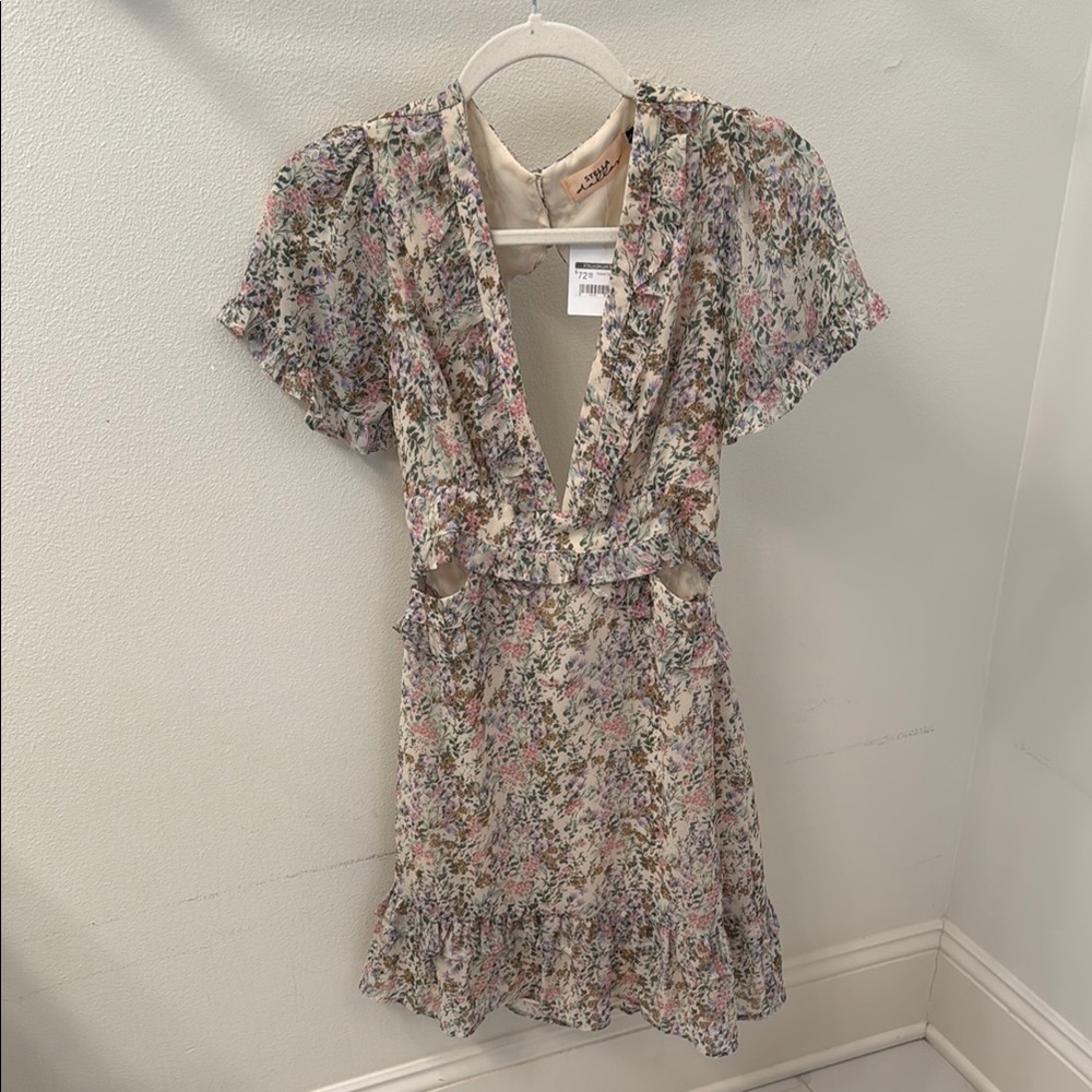 Chic Backless Floral Dress